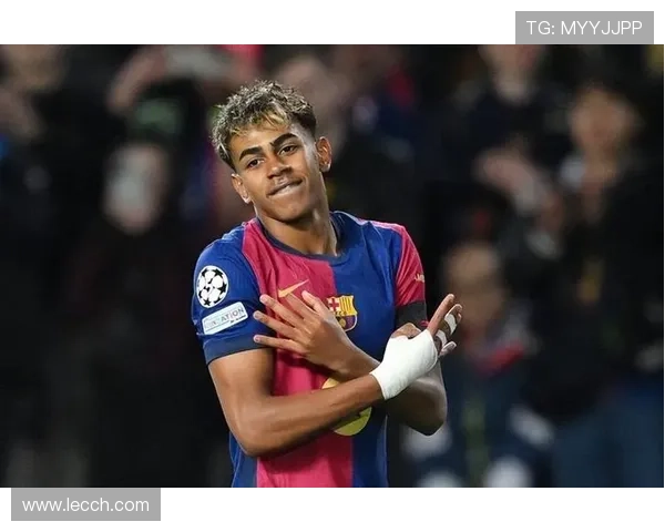 10号足球明星的传奇之路与背后故事揭秘